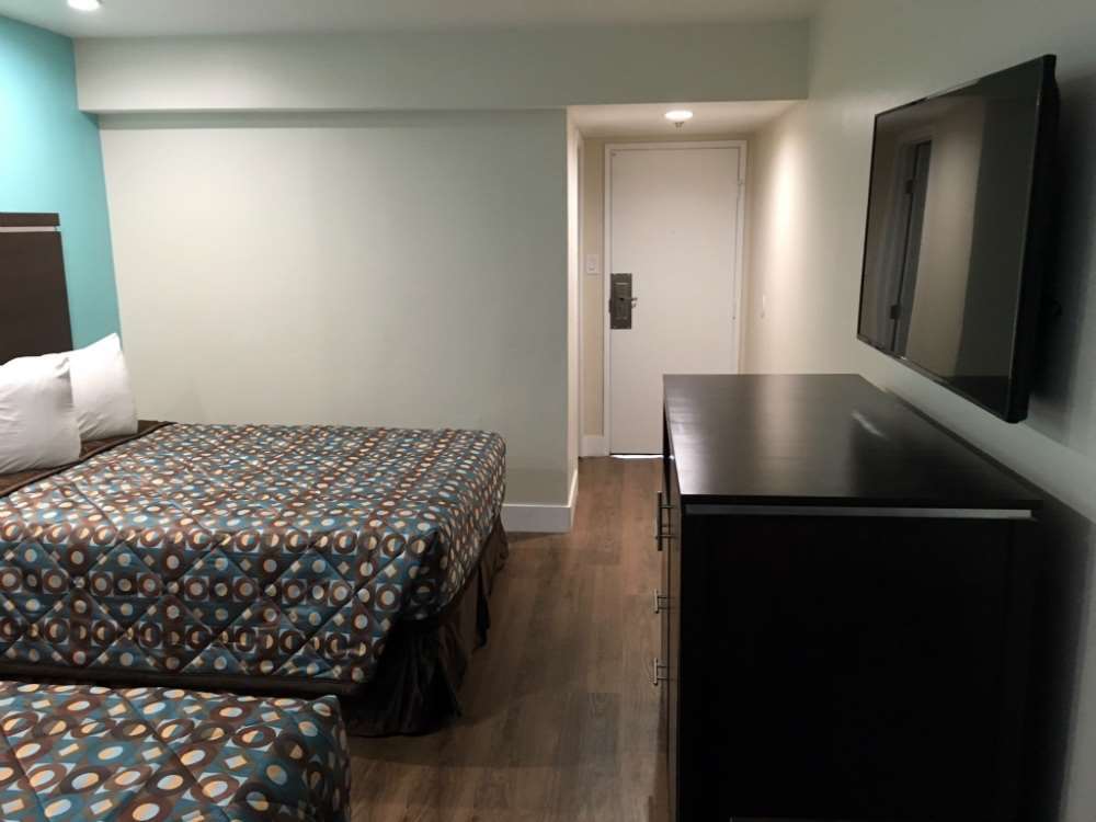 Vagabond Inn Executive - Bakersfield Downtowner Номер фото